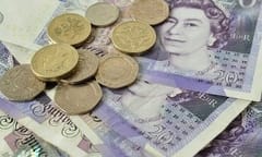 Management pay up 8 per cent at Freshfields Bruckhaus Deringer