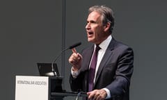 Richard Susskind delivering the keynote at the IBA's annual conference in Copenhagen