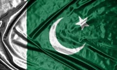 Suicide bomber targets lawyers in Pakistan hospital attack