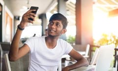 Vodafone and Idea Cellular join to create India's largest telco