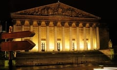 France goes flexible on employment laws