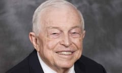 Baker Donelson co-founder dies