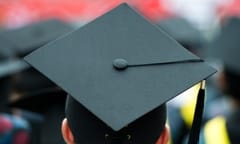 British minister backs apprentice lawyers