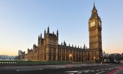 'Cosy club' of lawyers and accountants slated by UK parliamentary group