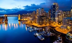Vancouver: authorities wrestling over strategy