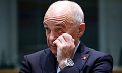 Swiss finance minister wary over blockchain laws