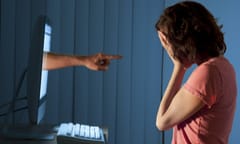 UK to get tough on 'online harms'