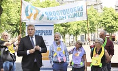 Judge rules Dutch government 'acting unlawfully' on climate change
