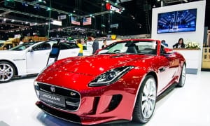 Auto industry urged to set cybersecurity standards to avoid regulation