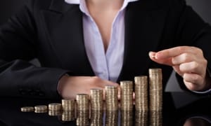 Women lag men by 18 per cent on pay in legal sector