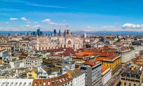 Bird & Bird adds seven-lawyer finance team in Italy from Hogan Lovells
