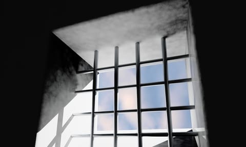 AI could improve sentencing outcomes