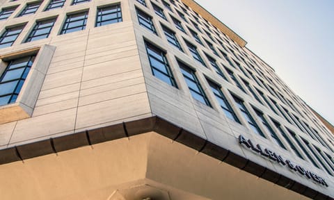 Pic of Allen & Overy building
