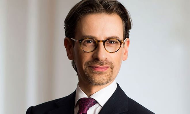 Portrait of Toby Landau